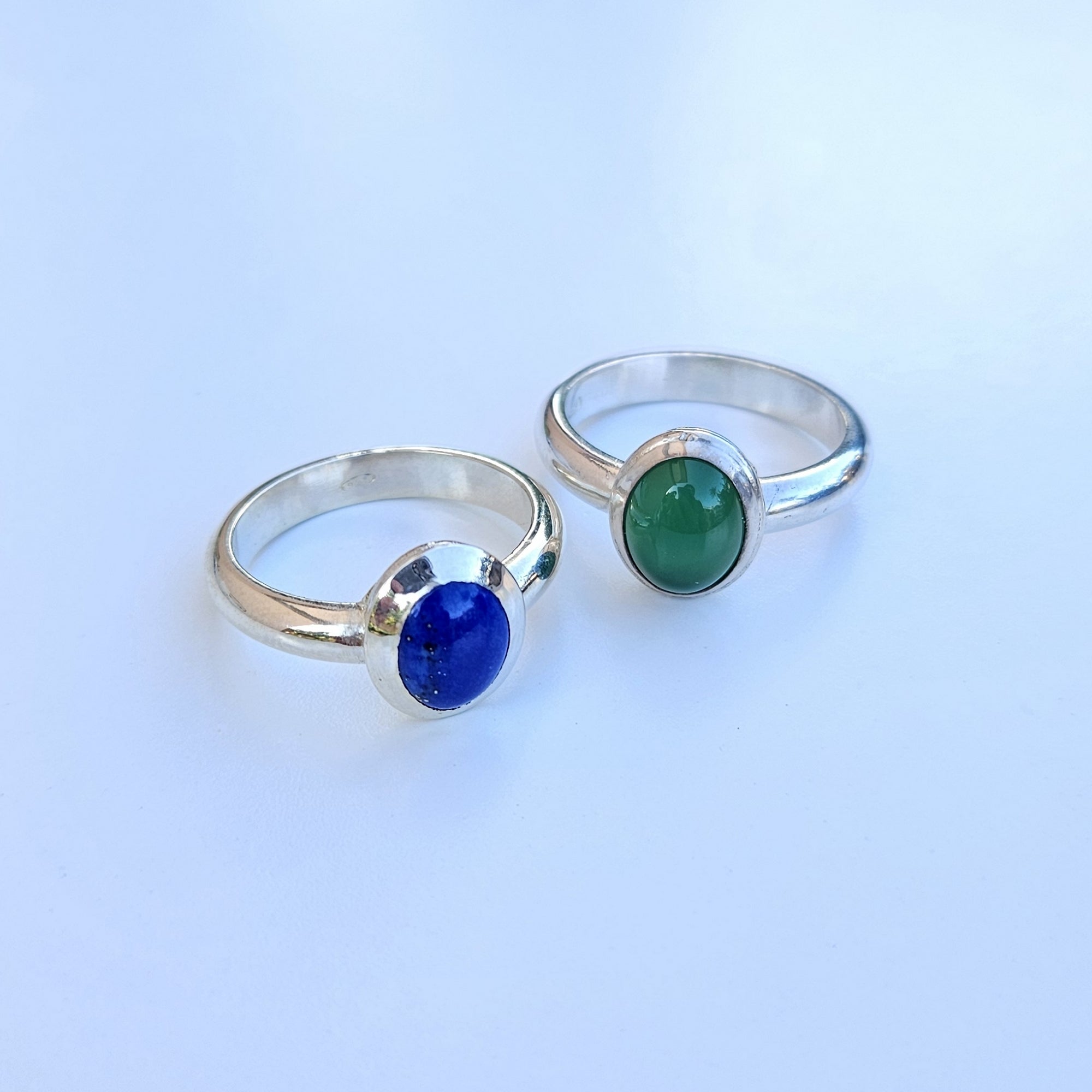 Anello con Pietra Cabochon Ovale