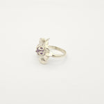 Carica l&#39;immagine nel visualizzatore di Gallery, Anello stile floreale con gemma cabochon
