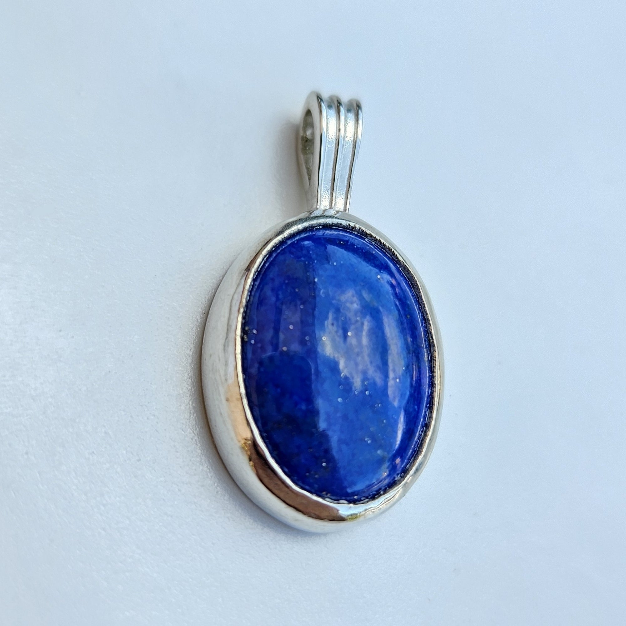 Ciondolo Stile Classico con gemma cabochon