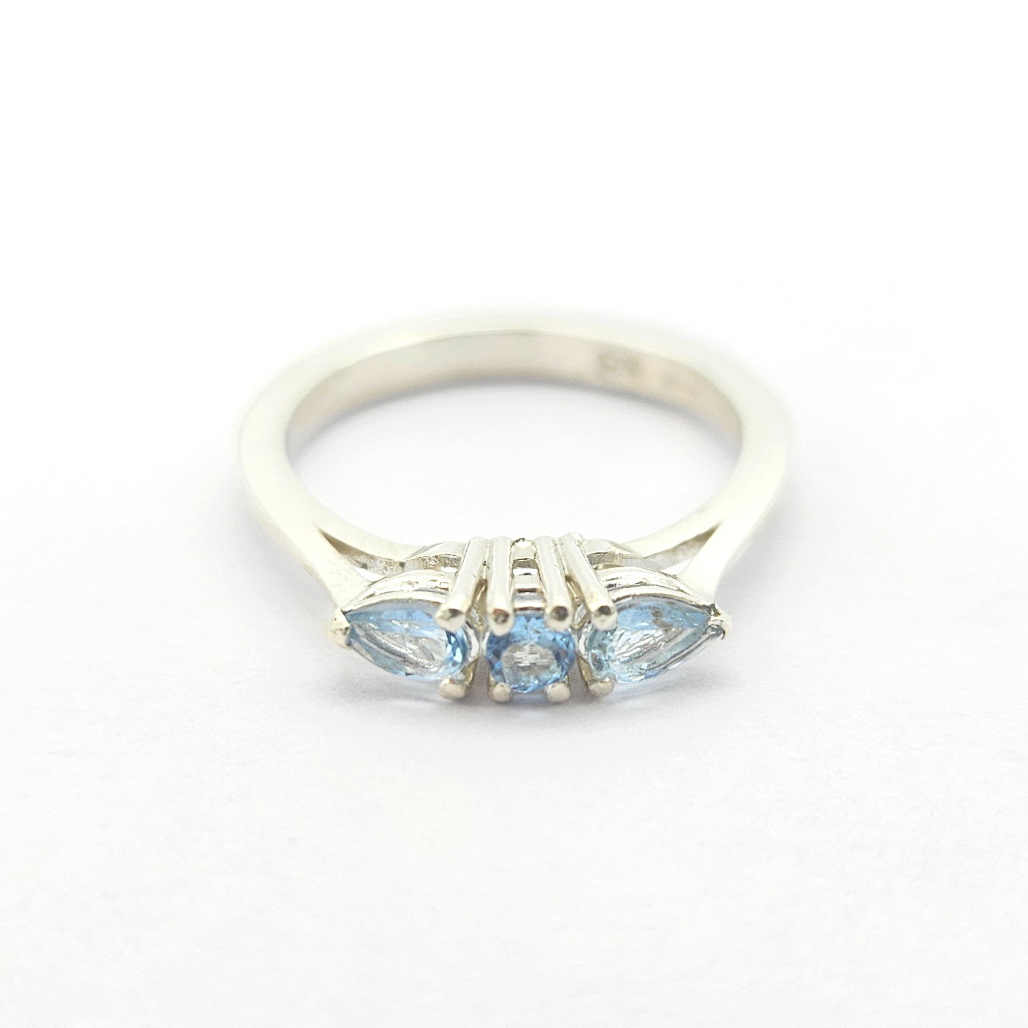 Anello trilogy con acquamarina