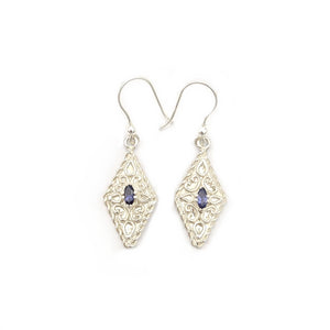 Orecchini con iolite marquise