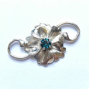 Collana di apatite con ciondolo in stile floreale