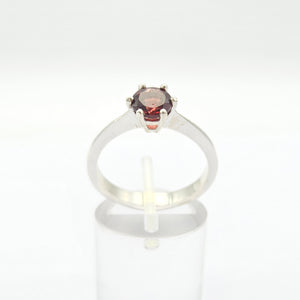 Anello solitario con granato