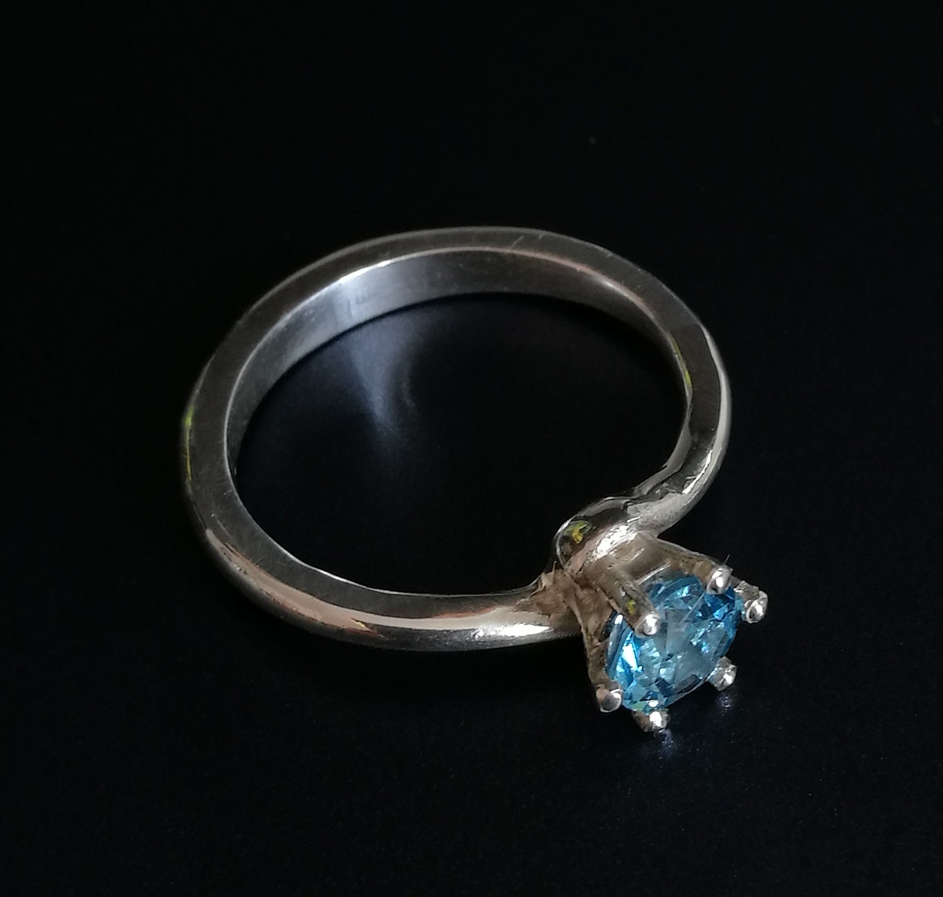 Anello Contrarier