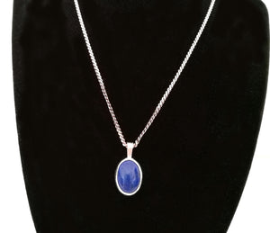 Ciondolo Stile Classico con gemma cabochon