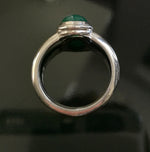 Carica l&#39;immagine nel visualizzatore di Gallery, Anello con Pietra Cabochon Ovale
