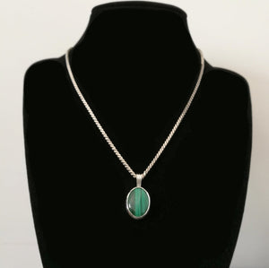 Ciondolo Stile Classico con gemma cabochon