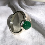 Carica l&#39;immagine nel visualizzatore di Gallery, Anello con Pietra Cabochon Ovale

